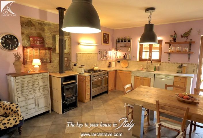 Image No.9-4 Bed House for sale
