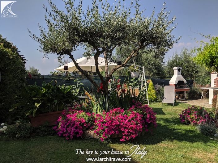 Image No.14-3 Bed House for sale