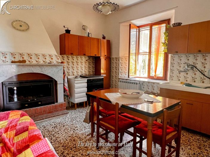 Image No.5-Maison de 5 chambres à vendre à Casola in Lunigiana