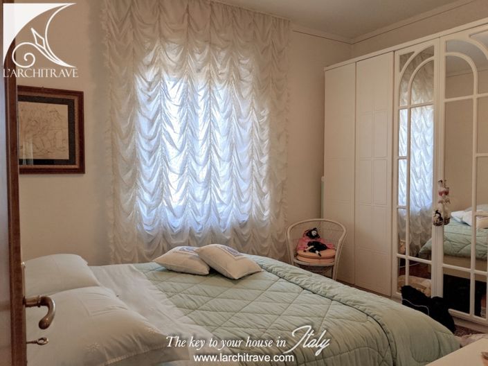 Image No.19-8 Bed House for sale