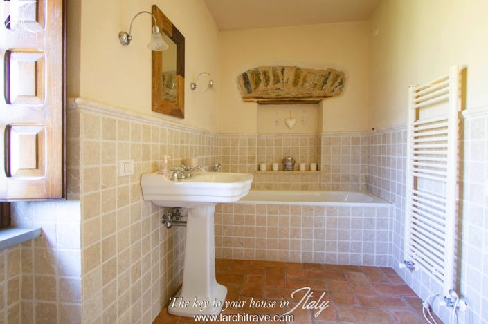 Image No.17-4 Bed House for sale