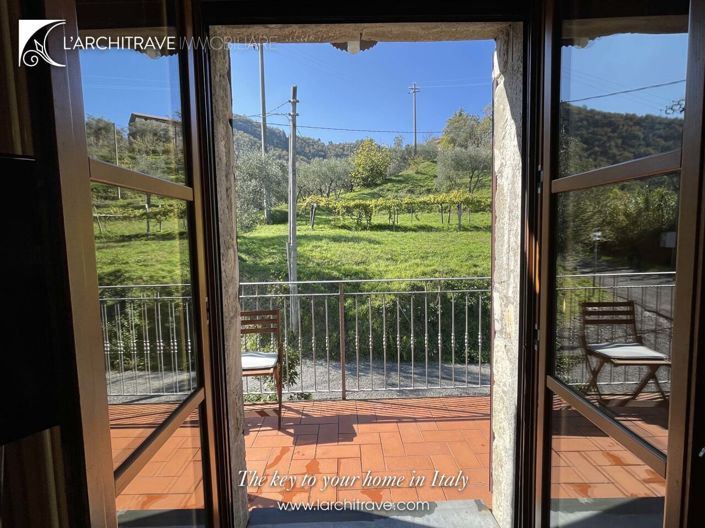 Image No.13-2 Bed House for sale