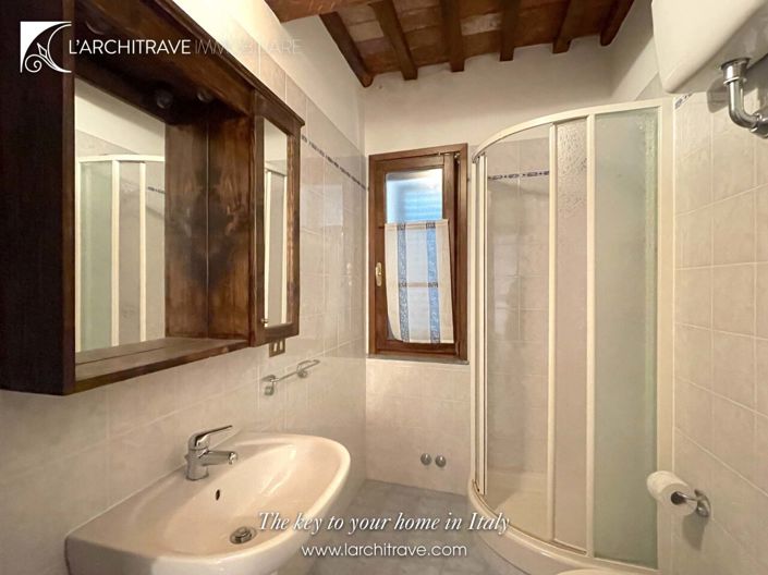 Image No.8-1 Bed House for sale
