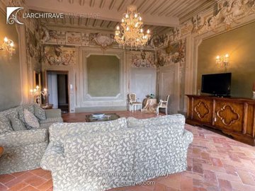 Palazzo Moretti3.jpg