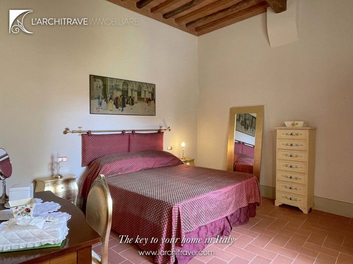 Image No.20-3 Bed House for sale