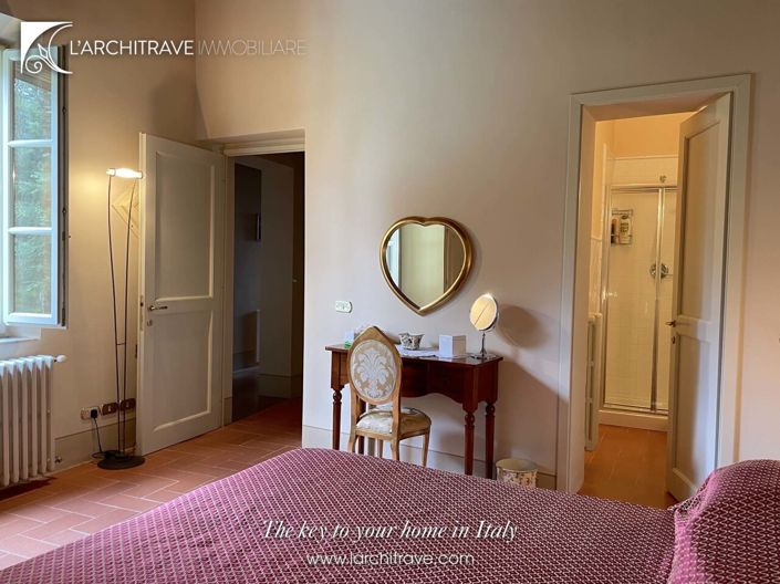 Image No.21-3 Bed House for sale