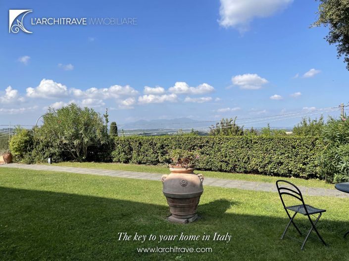 Image No.25-3 Bed House for sale