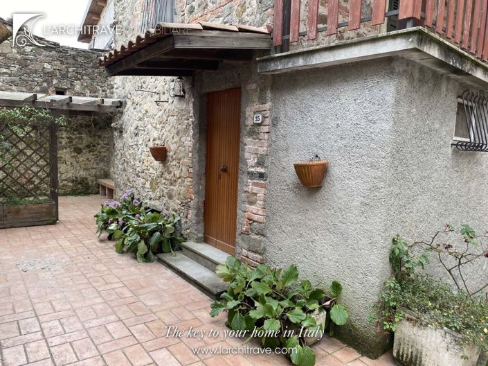 Image No.2-Maison de 3 chambres à vendre à Bagnone
