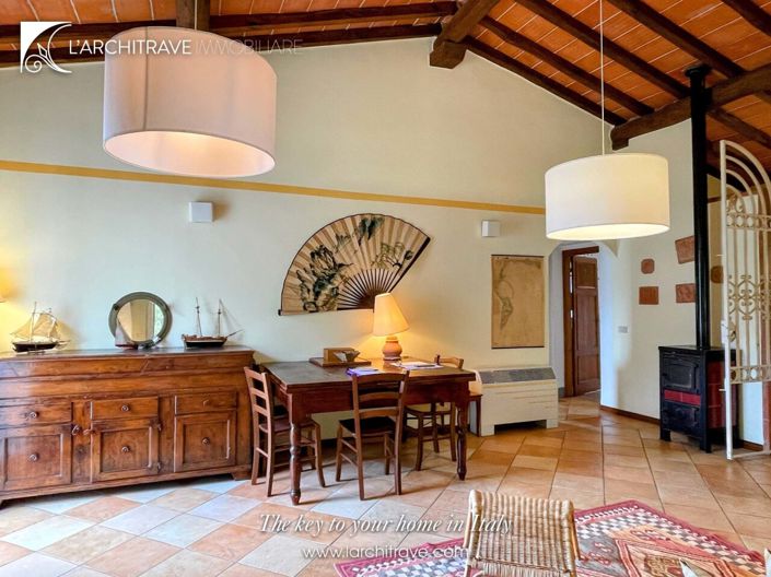 Image No.10-4 Bed House for sale