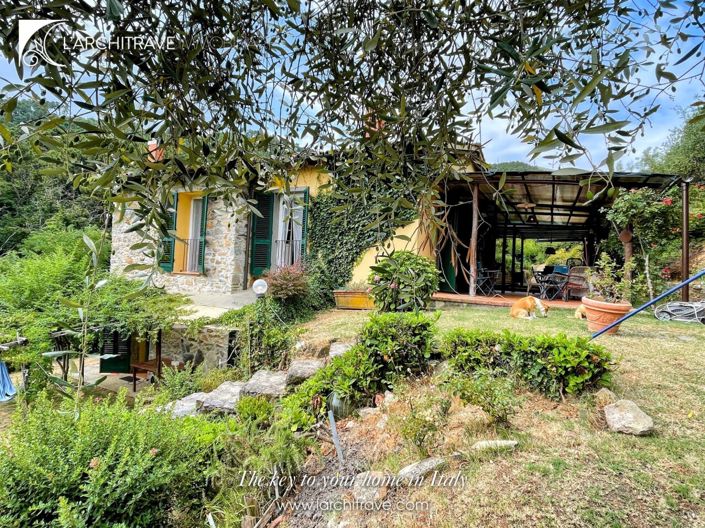 Image No.18-4 Bed House for sale