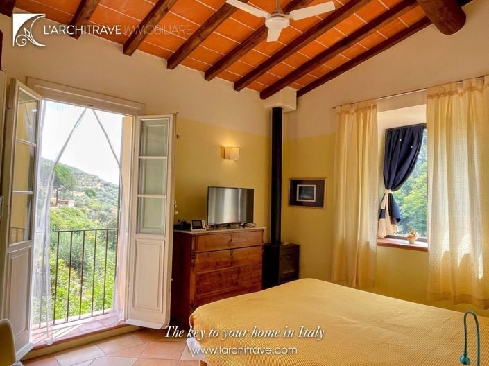 Image No.23-4 Bed House for sale