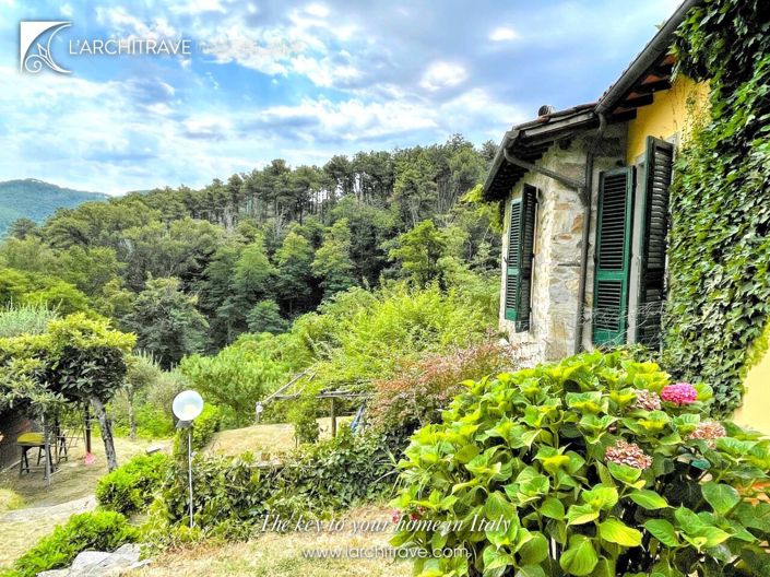 Image No.30-4 Bed House for sale