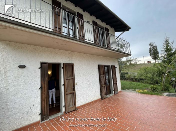 Image No.2-3 Bed House for sale