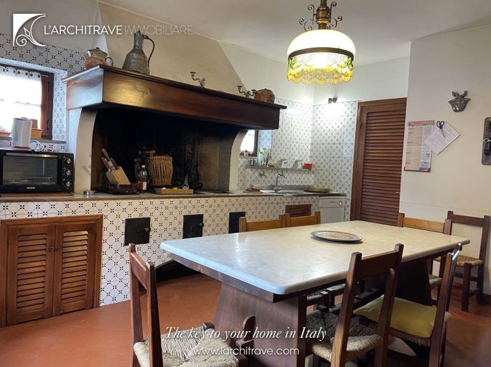 Image No.13-7 Bed House for sale