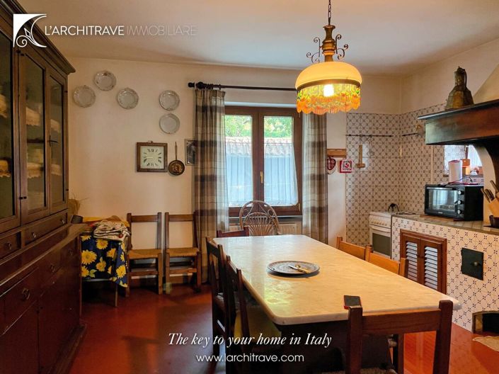 Image No.14-7 Bed House for sale