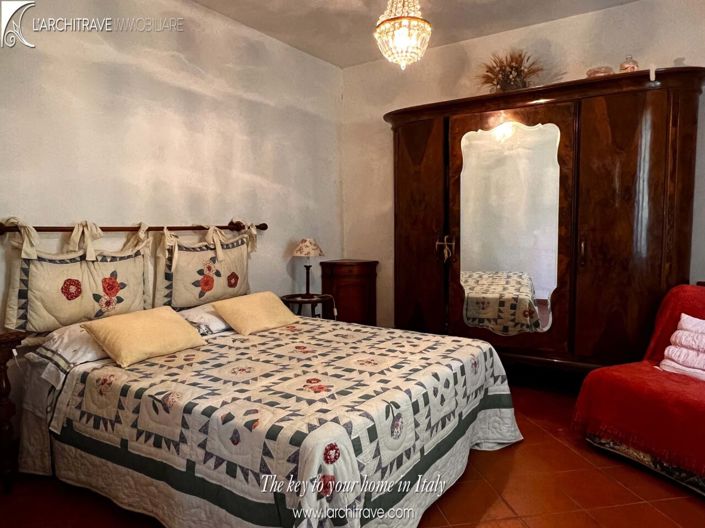 Image No.11-4 Bed House for sale