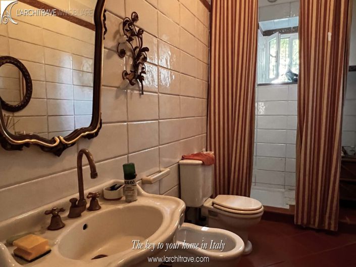 Image No.14-4 Bed House for sale
