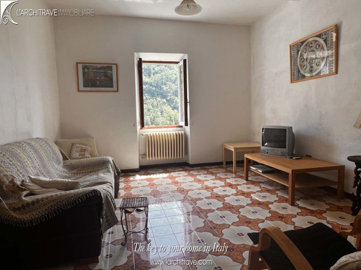 Image No.10-6 Bed House for sale