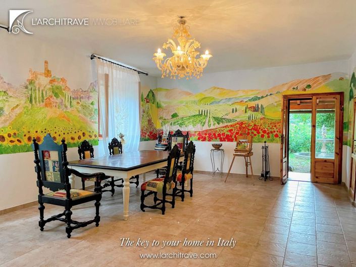 Image No.5-5 Bed House for sale