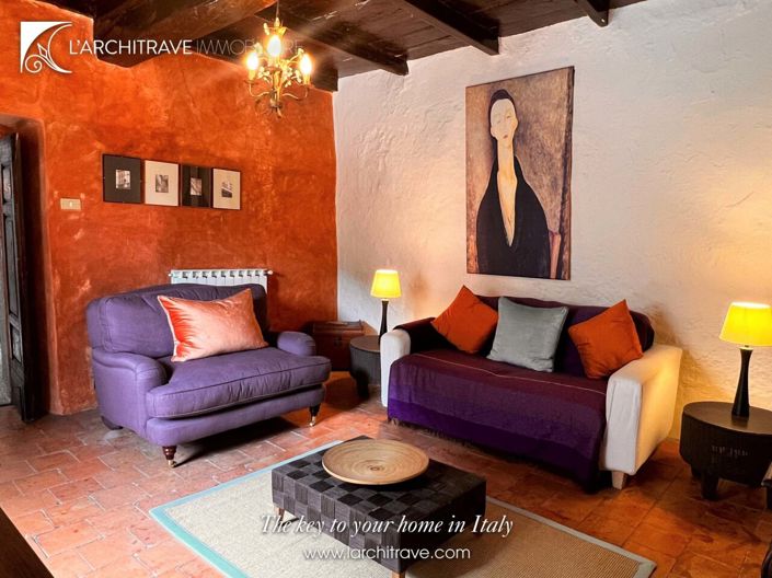 Image No.24-4 Bed House for sale