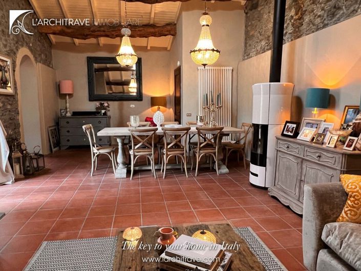 Image No.6-4 Bed House for sale