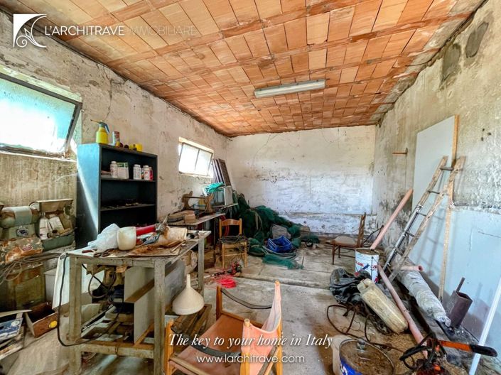 Image No.5-2 Bed House for sale