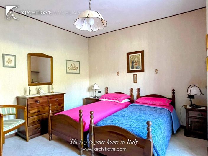 Image No.15-2 Bed House for sale