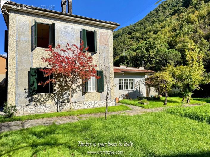 Image No.18-4 Bed House for sale