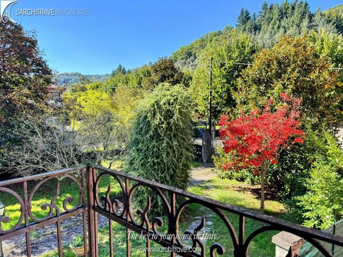 Image No.2-4 Bed House for sale
