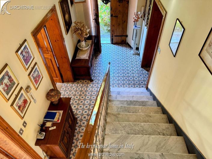 Image No.5-4 Bed House for sale