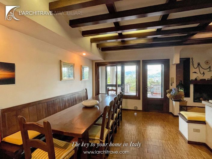 Image No.16-5 Bed House for sale
