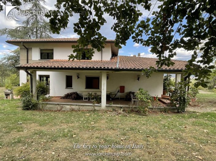Image No.24-5 Bed House for sale