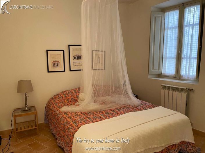 Image No.15-4 Bed House for sale
