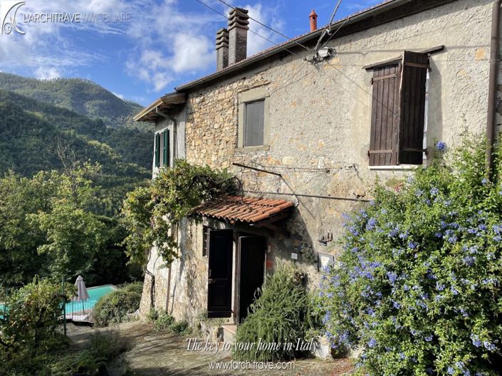 Image No.24-4 Bed House for sale