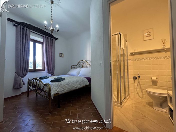 Image No.10-7 Bed House for sale