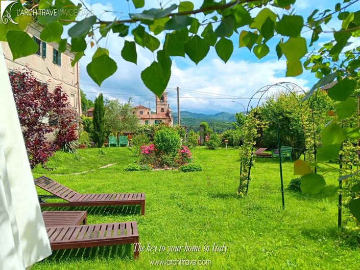 Image No.16-7 Bed House for sale