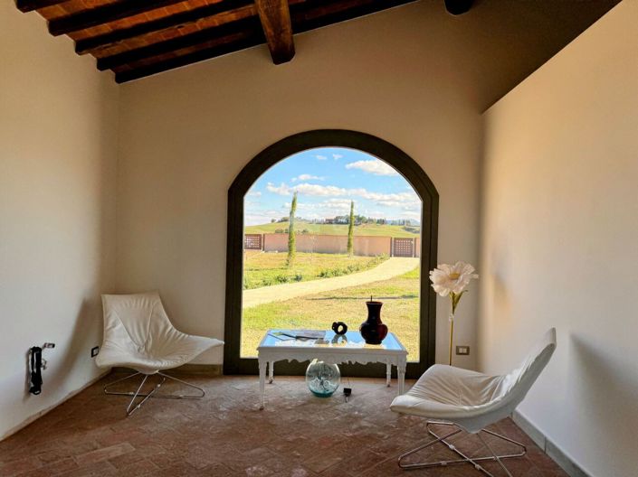 Image No.8-3 Bed House for sale