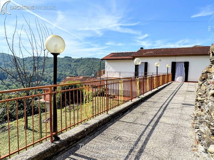 Image No.2-Maison de 2 chambres à vendre à Fivizzano