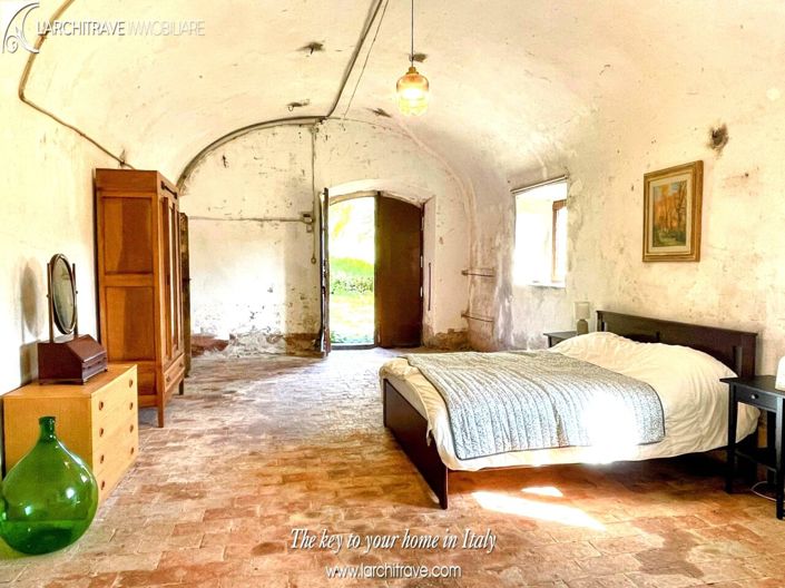 Image No.13-2 Bed House for sale