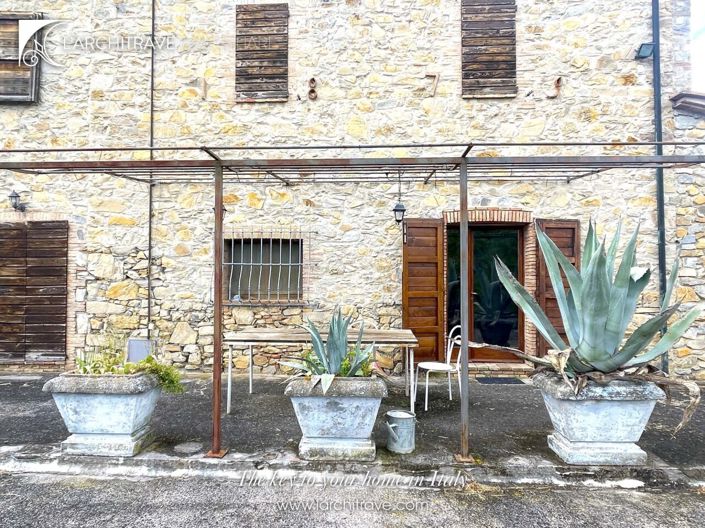 Image No.2-3 Bed House for sale
