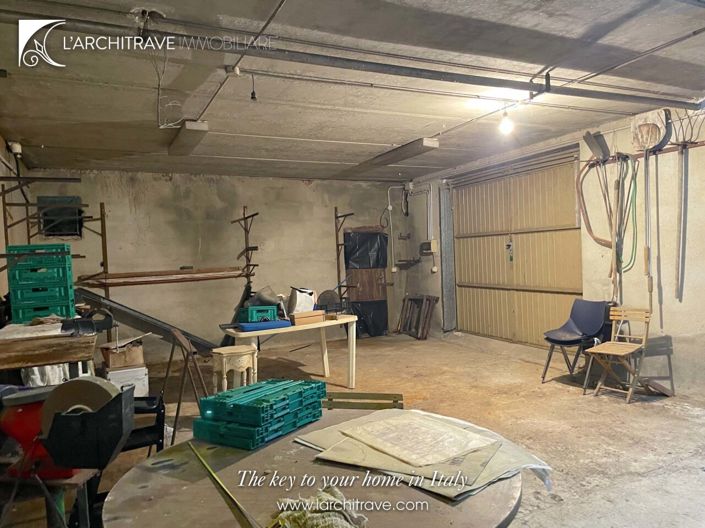 Image No.28-3 Bed House for sale