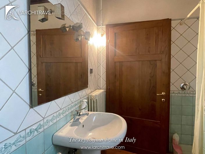 Image No.9-3 Bed House for sale