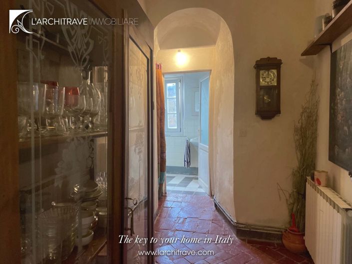 Image No.13-1 Bed House for sale