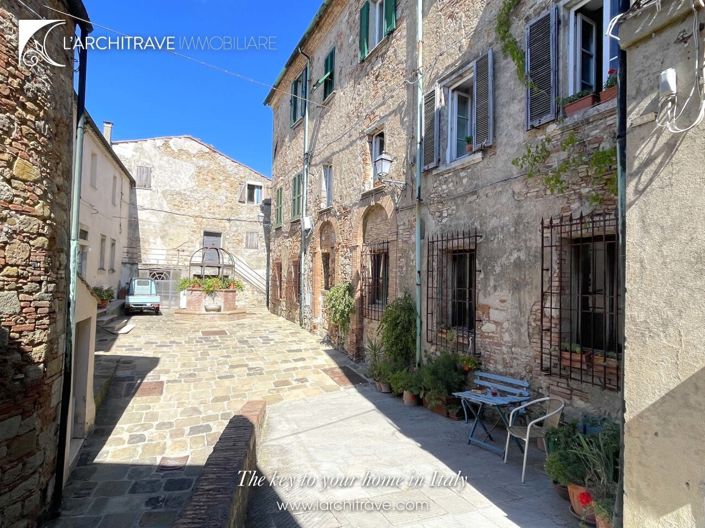 Image No.17-1 Bed House for sale