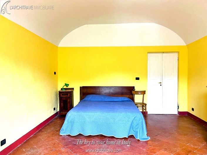 Image No.14-3 Bed House for sale