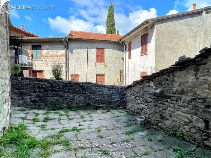 Image No.11-Maison de 2 chambres à vendre à Casola in Lunigiana