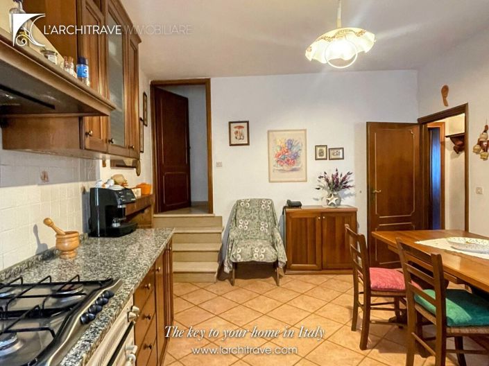 Image No.7-3 Bed House for sale