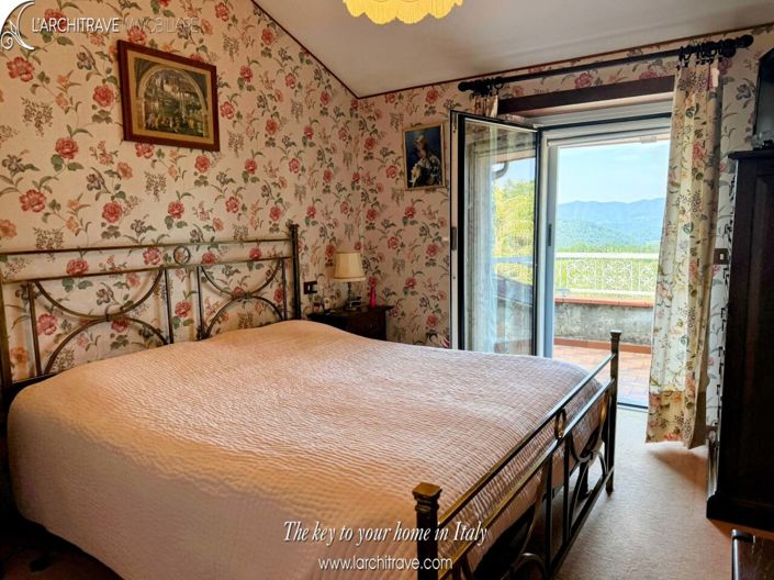 Image No.12-5 Bed House for sale