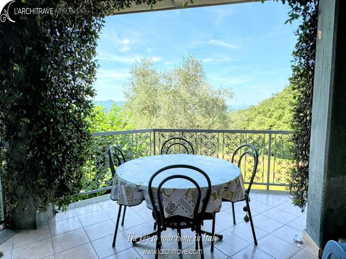 Image No.5-5 Bed House for sale