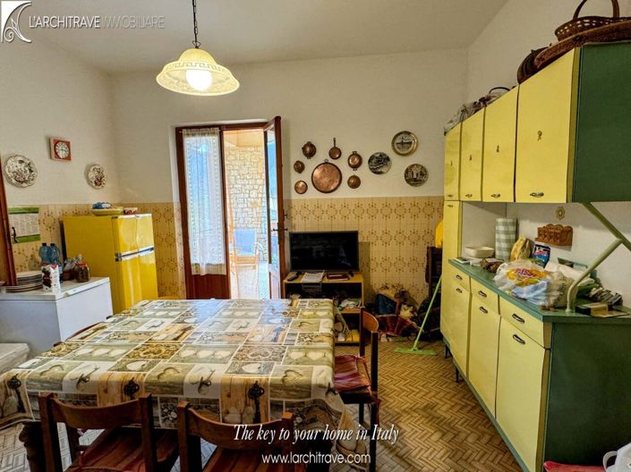 Image No.6-2 Bed House for sale